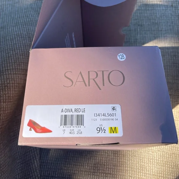 SARTO By Franco Sarto Red Heels - Picture 3 of 3